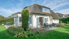 Luxus Ferienvillen an der Küste von Zeeland
