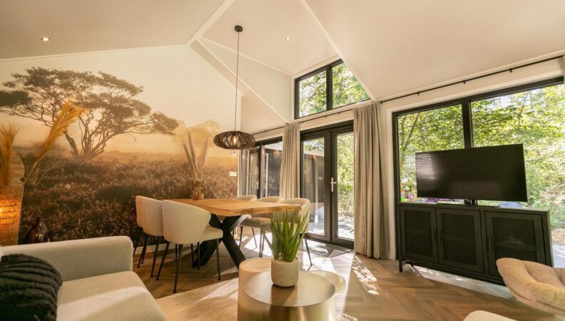 Interieur der Poollodge auf dem Ferienpark Thijmse Berg