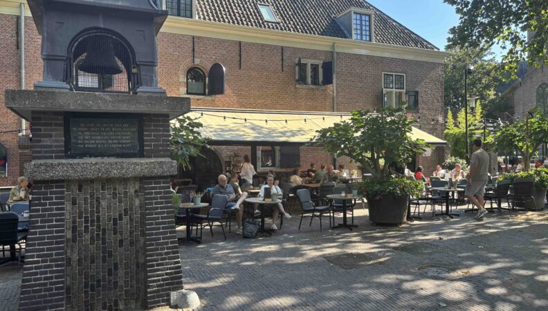 Die „Woerdener Käseglocke“