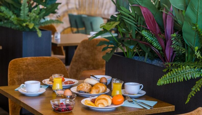 reichhaltiges Frühstück im Hotel Hofker