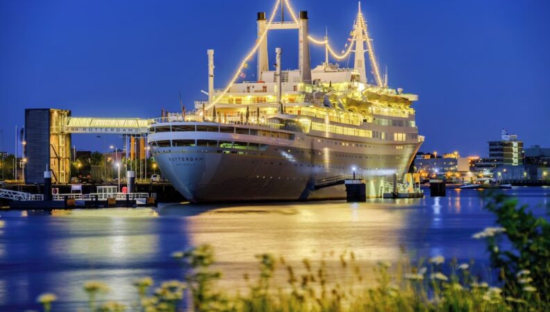 SS Rotterdam in Rotterdam Suedholland